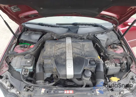 2004 Mercedes-Benz C 240 z USA, uszkodzony, nr VIN WDBRF61J44A638881